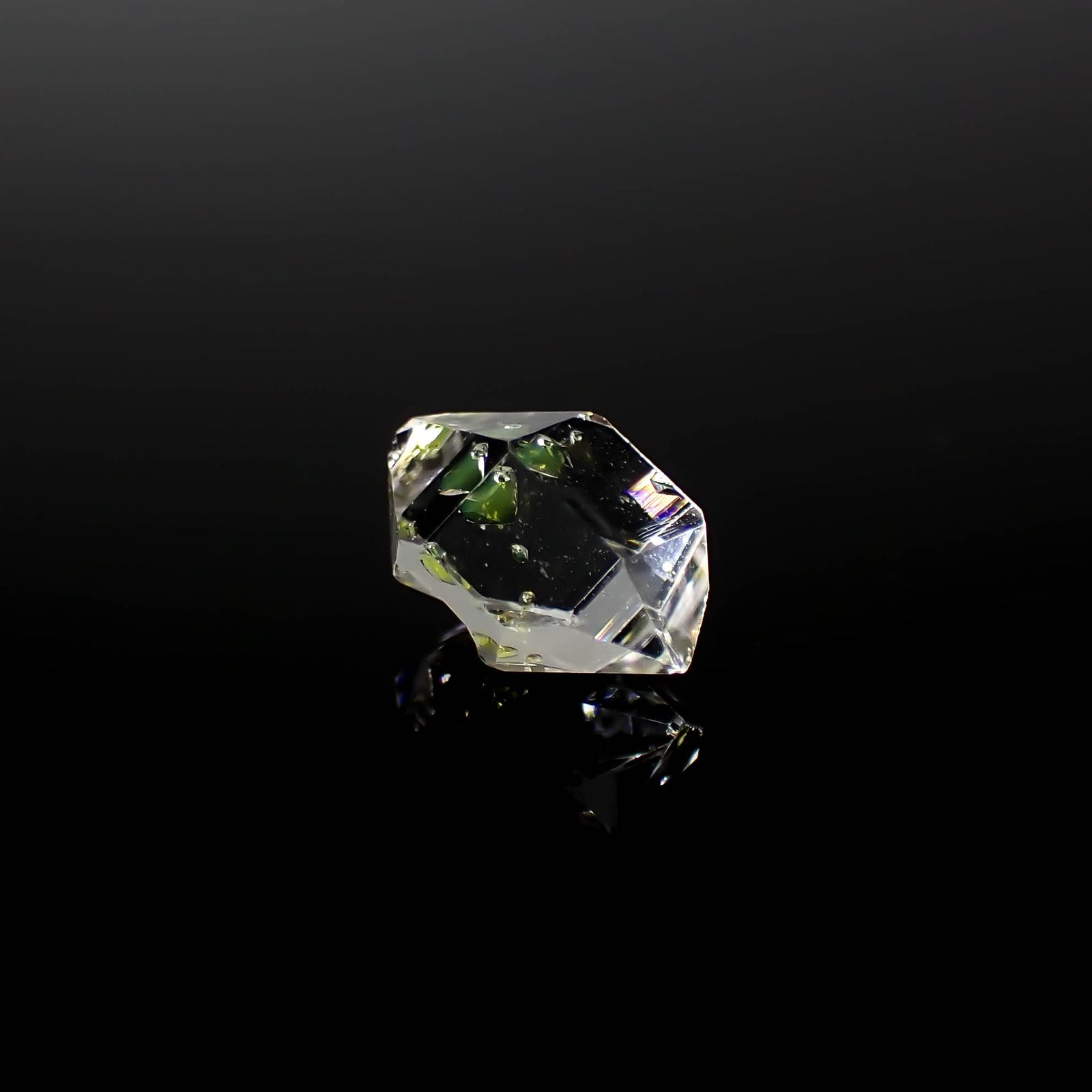 オイルインクォーツ原石 パキスタン産 1.65ct[240828672]9.5x6.3mm前後