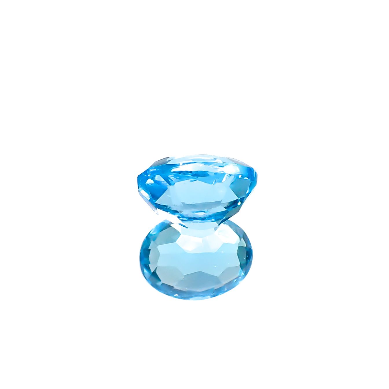 スイスブルートパーズ ブラジル産 1.92ct [241229579]8.1x6.2mm前後