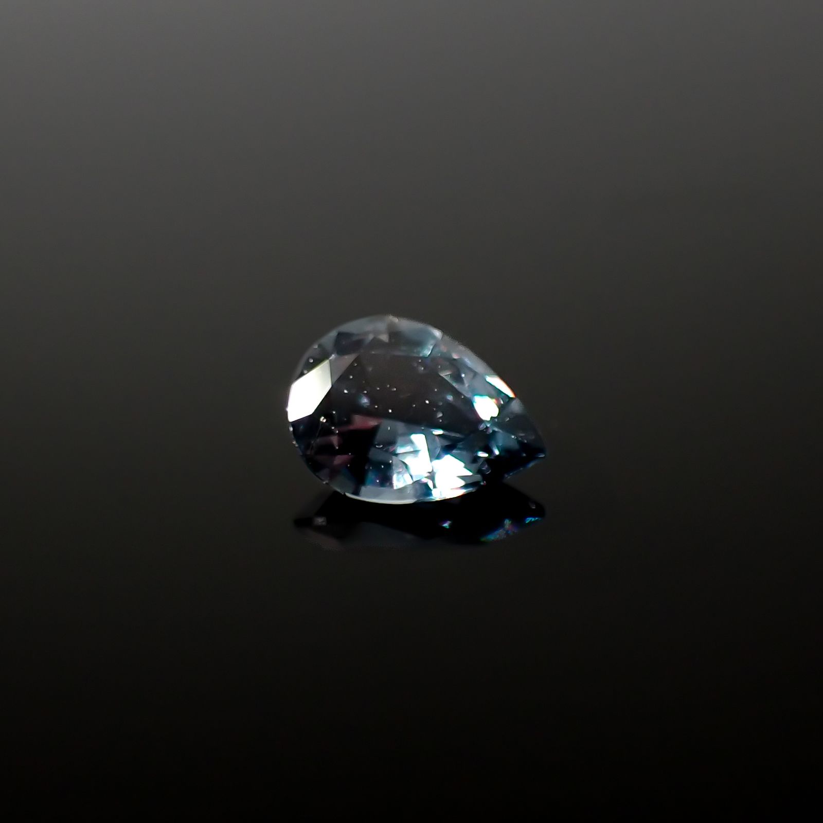 カラーチェンジガーネット アレキタイプ マダガスカル・ベキリー産 0.35ct[240125480]5.3x3.9mm前後