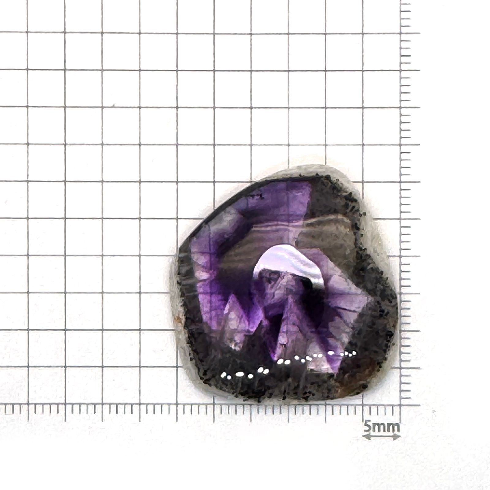 ◇フリーフォーム◇トラピッチェアメジスト 母岩付き ブラジル産 48.02ct [250730684]31.6x30mm前後