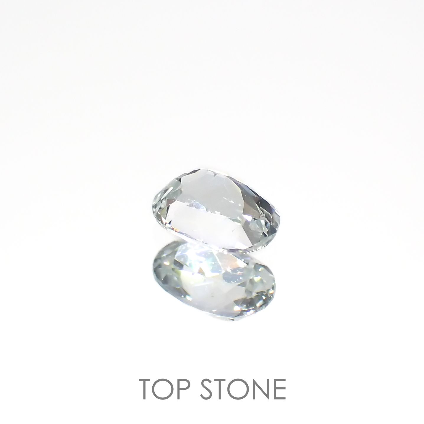 ジェレメジェバイト(宝石名エレメジェバイト)ナミビア産 0.33ct 識別済[220616459]5x3.6mm前後