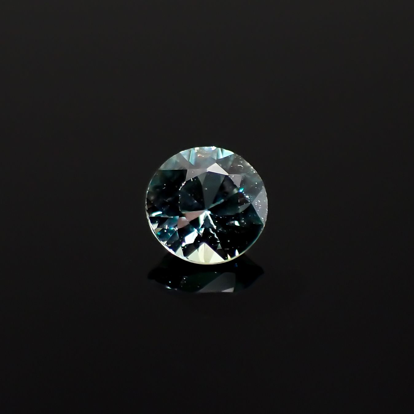 アレキサンドライト(宝石名アレキサンドライト)タンザニア産 0.21ct 識別済[230321346]3.6x3.6mm前後