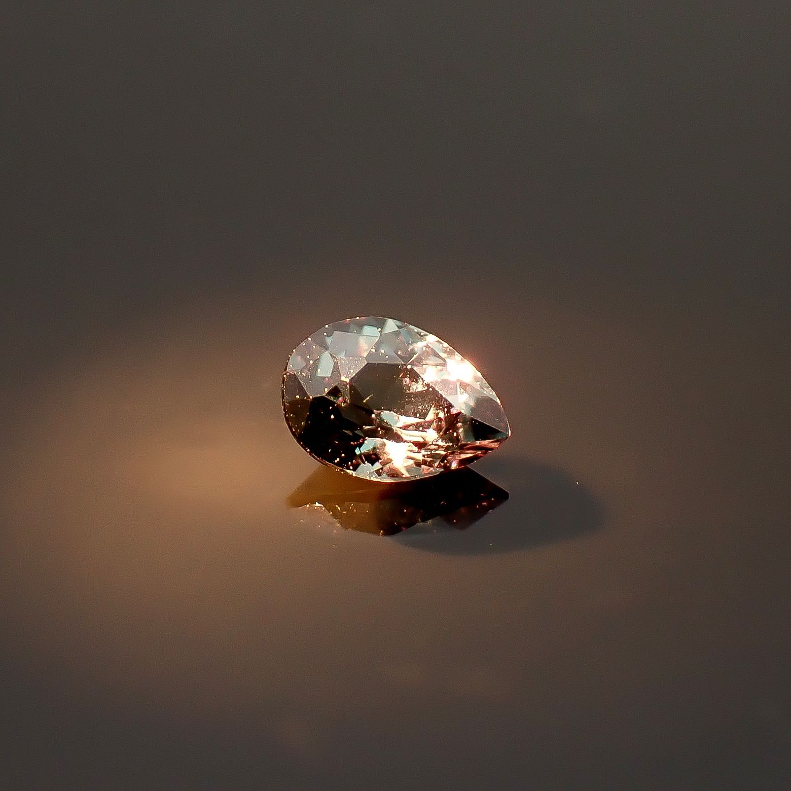 ベキリーブルーガーネット（カラーチェンジガーネット アレキタイプ） マダガスカル・ベキリー産 0.14ct / 3.8x2.7mm前後 [260732455]