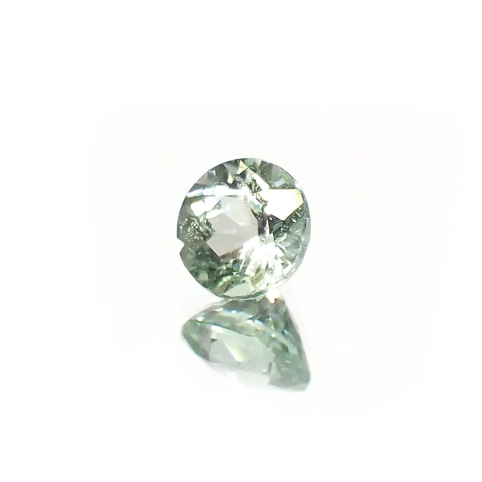 バナジウムコーネルピン(宝石名コーネルピン)タンザニア・タンガ州産 識別済 0.30ct / 4x4mm前後 [230320936]
