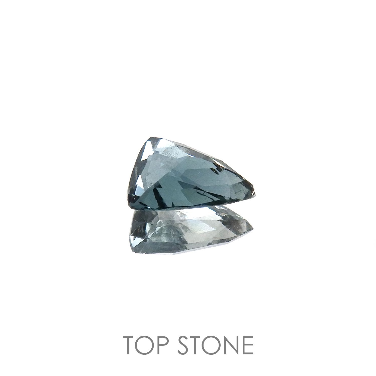 サファリン(宝石名サファリン) スリランカ産 0.19ct 識別済[210712158]4.5×3.4mm前後