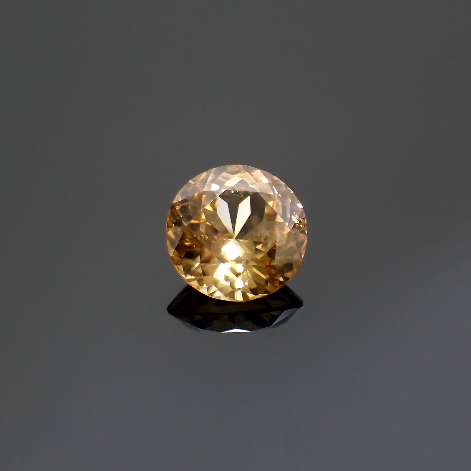 イエロージルコン(宝石名ジルコン)スリランカ/カンボジア産 2.39ct 識別済[220114831]7.7x7.7mm前後