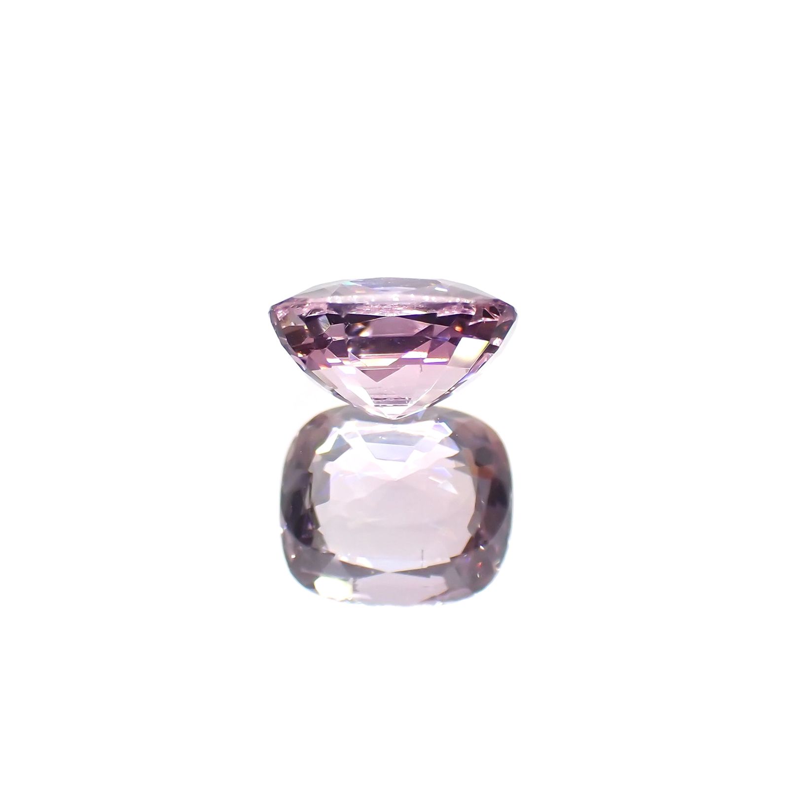 パープルスピネル(宝石名スピネル)ビルマ産 識別済 1.41ct / 7.3x6.2mm前後 [231124305]