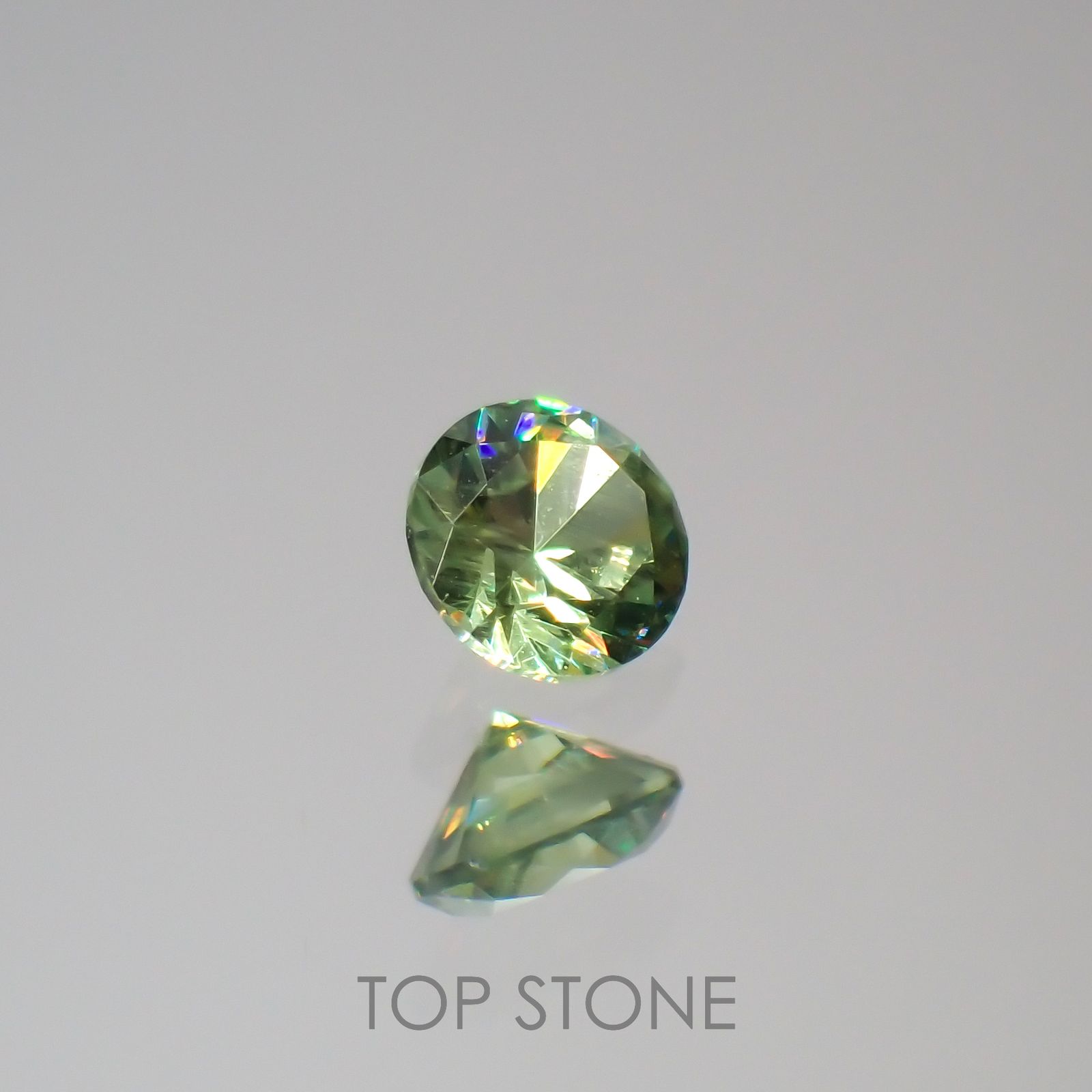 デマントイドガーネット(宝石名デマントイド・ガーネット)ロシア産 0.14ct 識別済[220616530]3.1x3.1mm前後