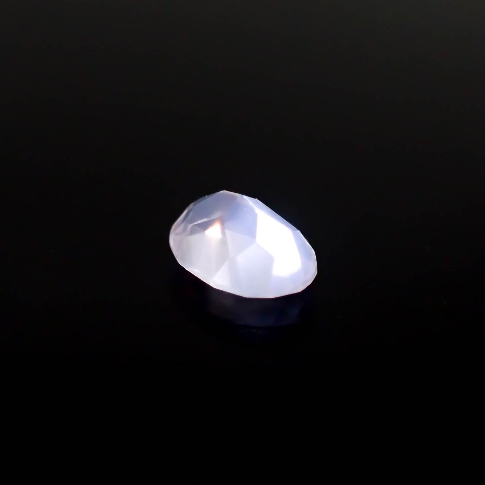 ムーンストーン(宝石名オーソクレース)インド/スリランカ産 0.70ct 識別済[240527736]7.1x5.1mm前後
