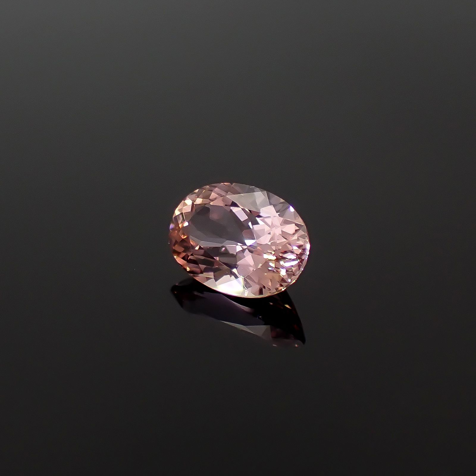 ピンクゾイサイト タンザニア産 1.34ct / 8.2x5.9mm前後 [260331944]