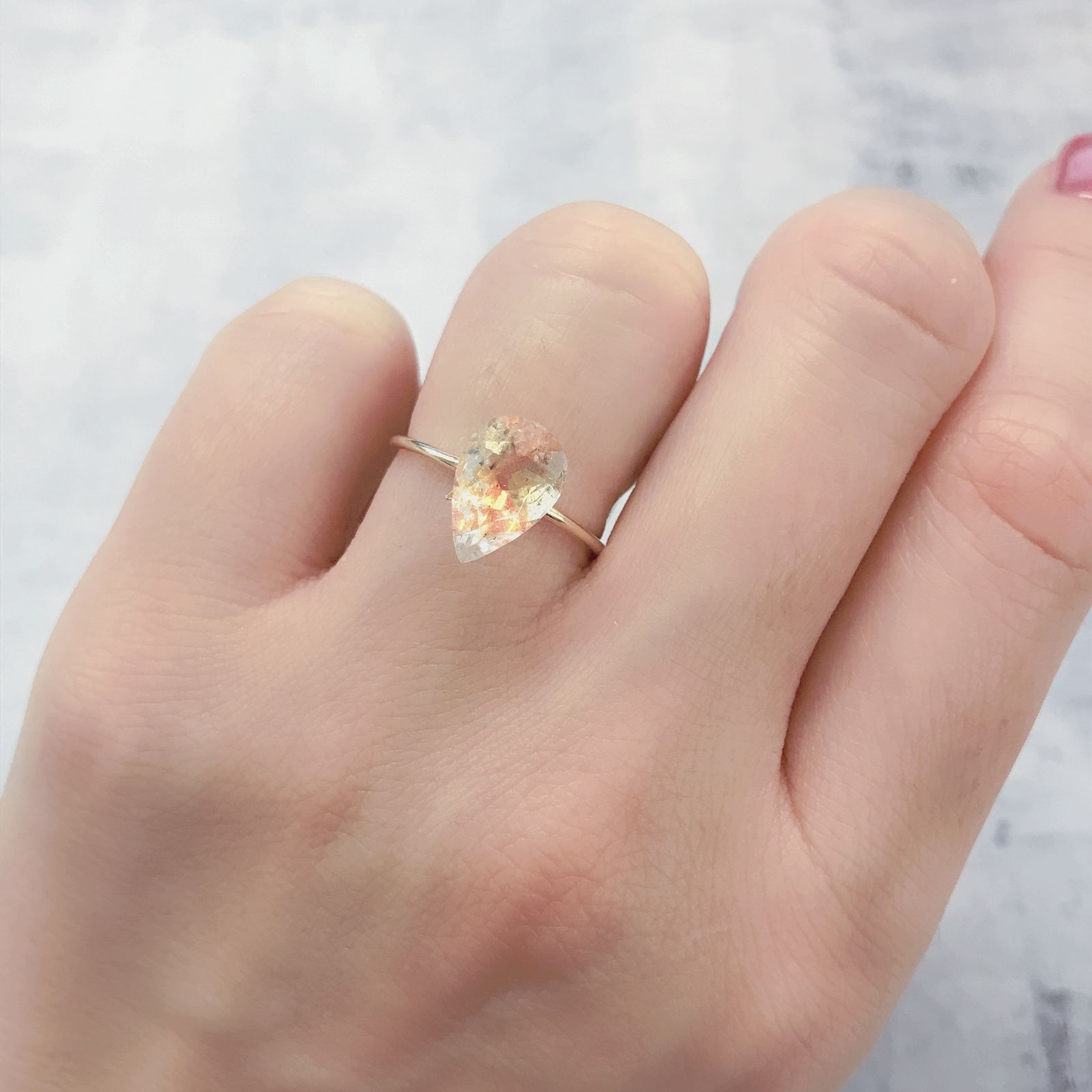 オーロラクォーツ ブラジル・ミナスジェライス産 1.89ct[220114367]10.8x7.2mm前後