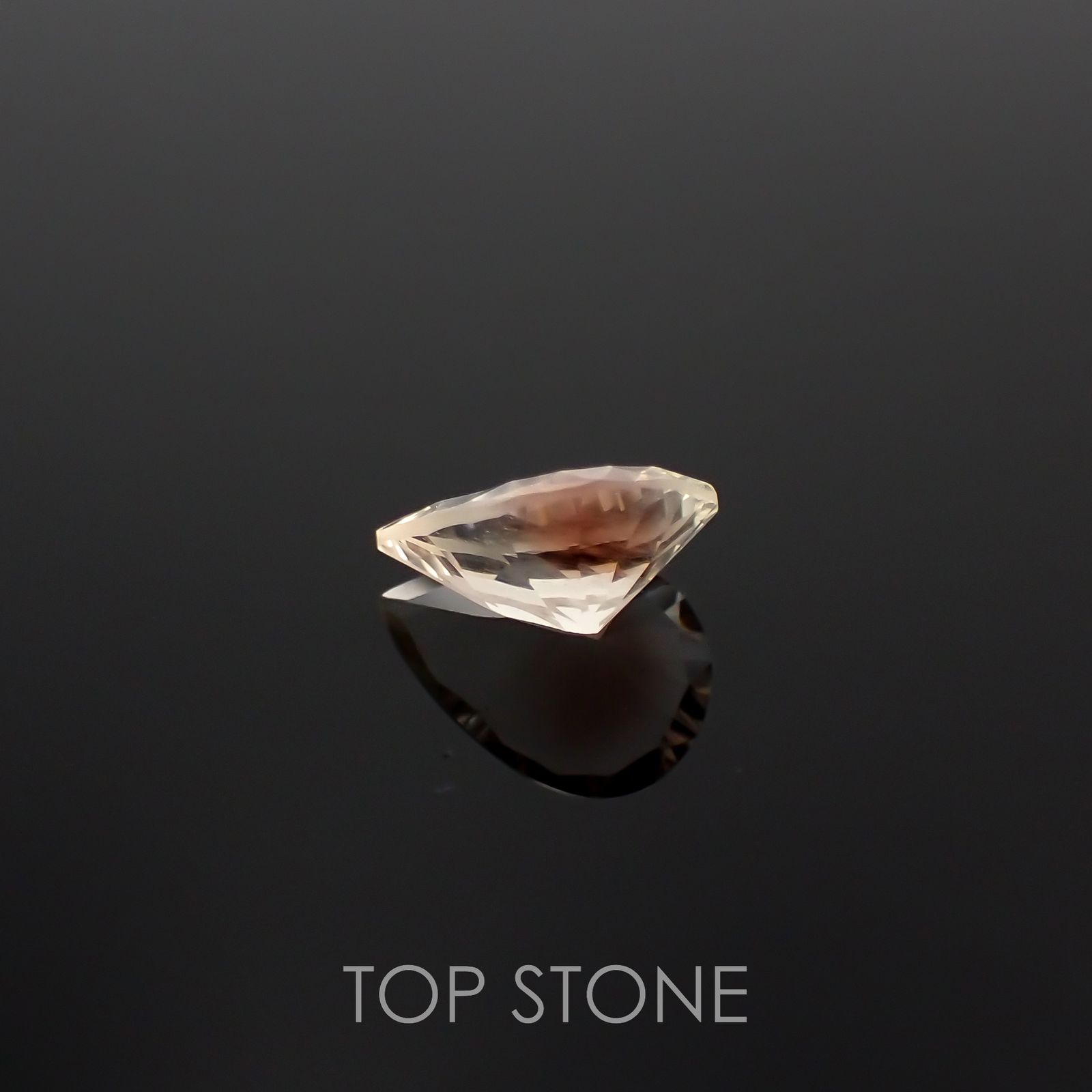 オレゴンサンストーン(宝石名ラブラドライト)アメリカ・オレゴン州産 1.44ct 識別済[230120125]10.1x7.2mm前後