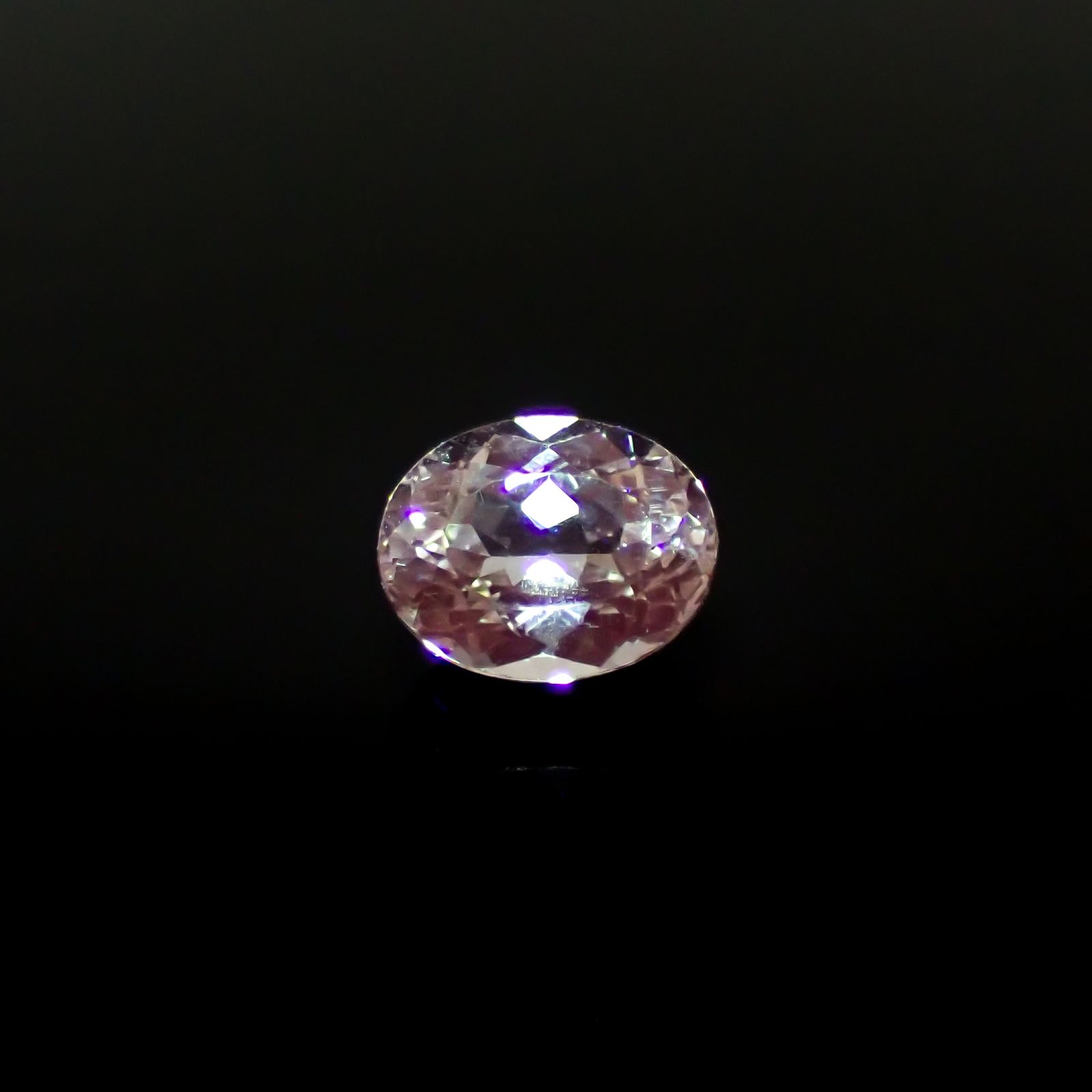 シルバーアパタイト フルオレッセンス アフリカ産 1.40ct[240928963]7.5x5.9mm前後