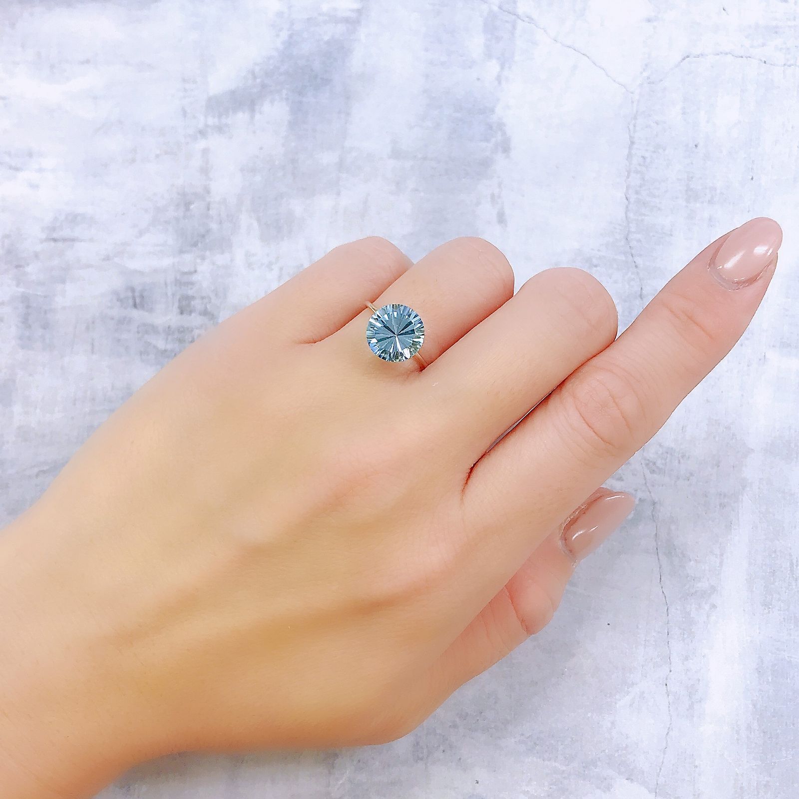 ブルートパーズ ブラジル産 3.90ct[221219345]9.9x9.9mm前後