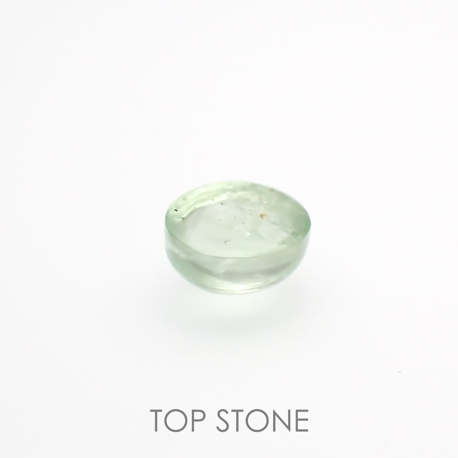 バナジウムコーネルピン(宝石名コーネルピン)タンザニア・タンガ州産 0.59ct 識別済[220115557]4.9x3.9mm前後