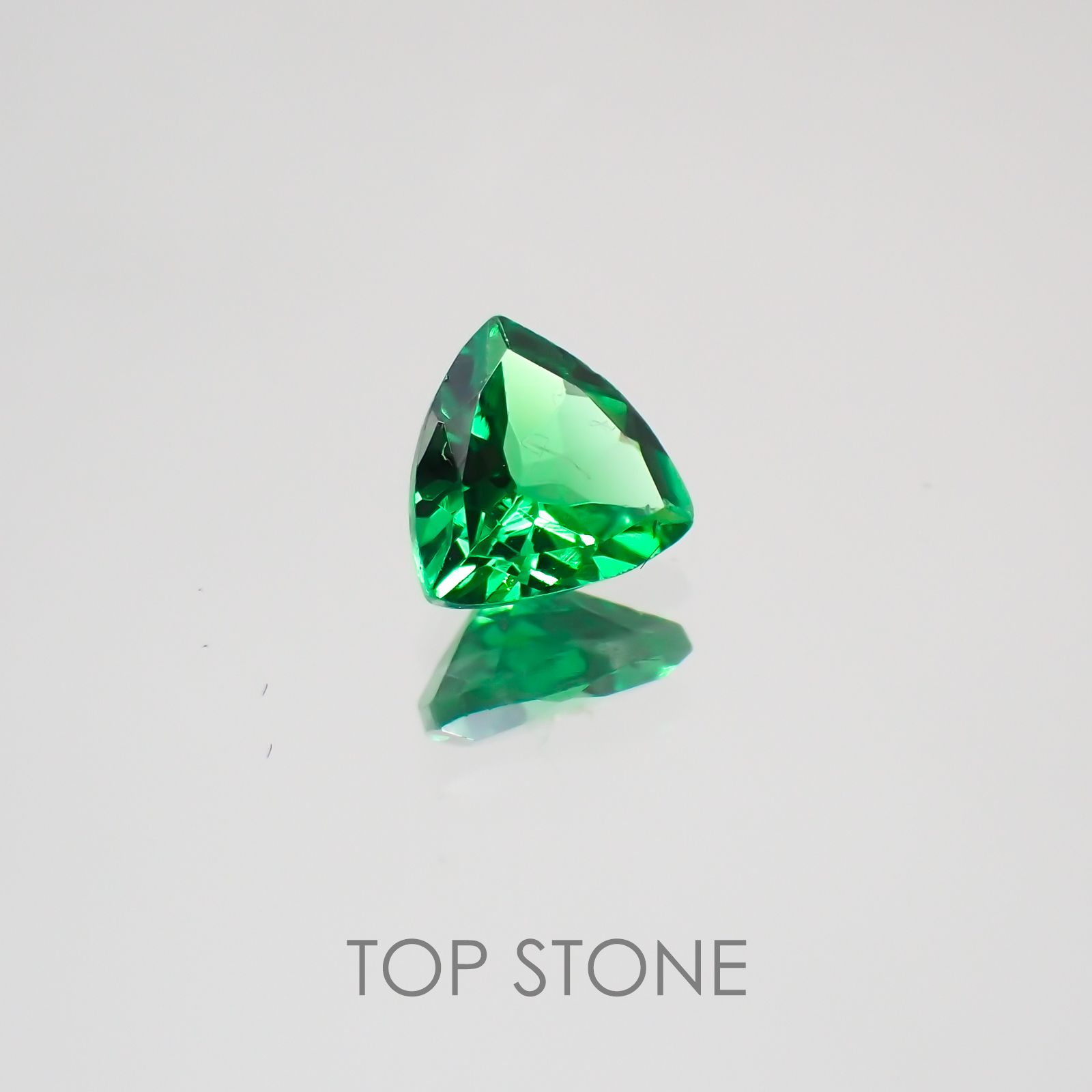 ツァボライト タンザニア産 ルース 0.25ct[21069920]4×4.1mm前後