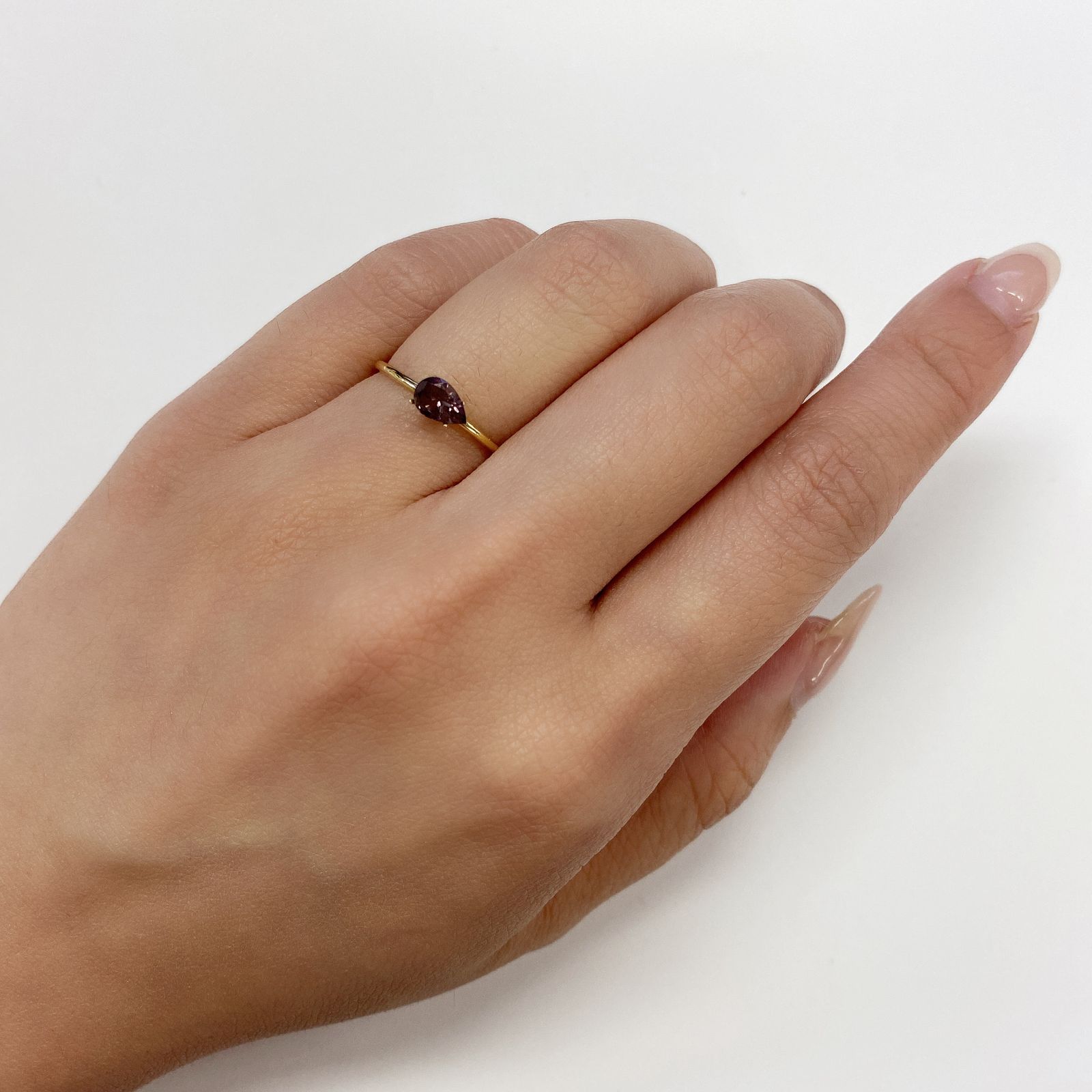 カラーチェンジガーネット タンザニア・マダガスカル産 ルース 0.52ct[210611192]6.2×4mm前後