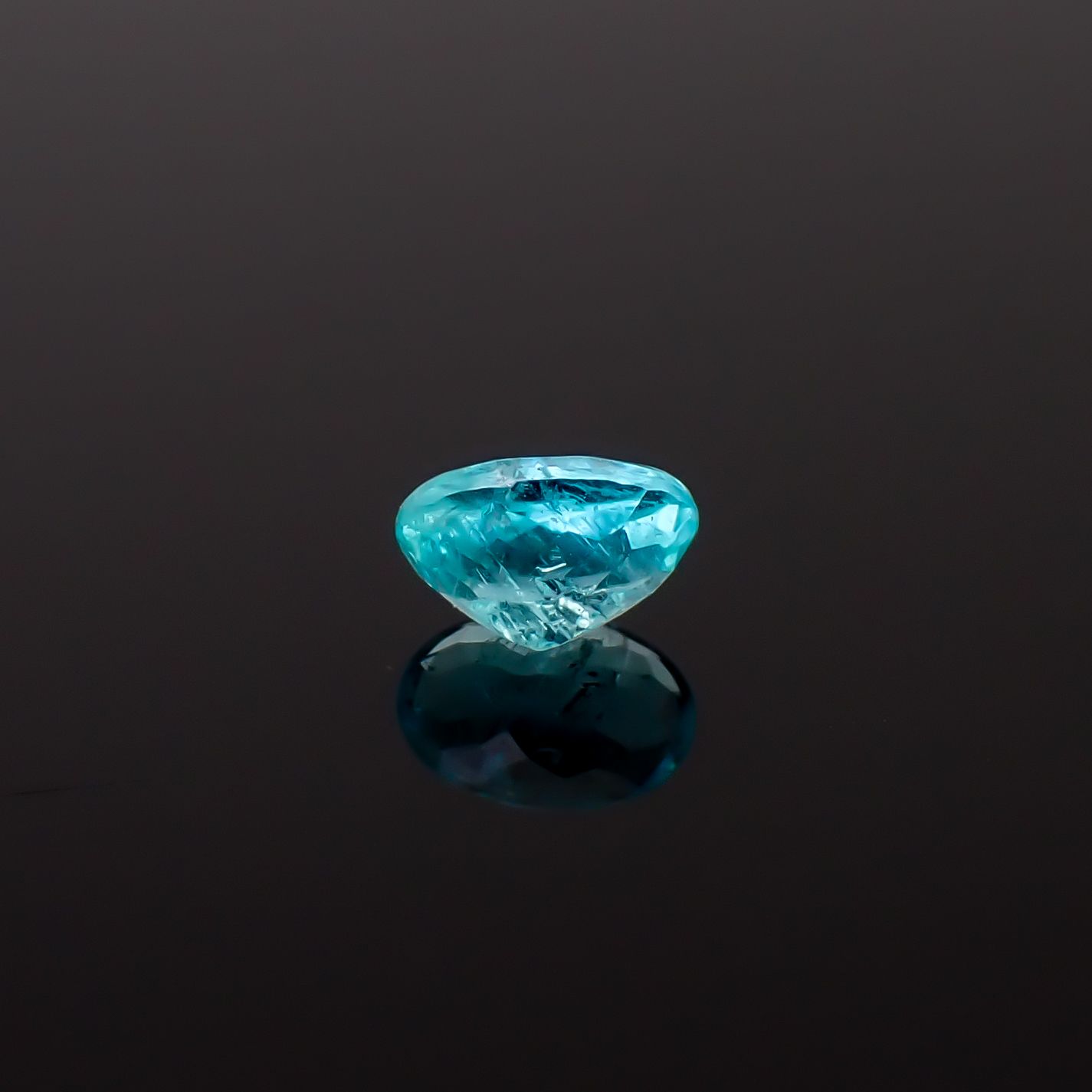 パライバトルマリン(宝石名トルマリン/別名 パライバ・トルマリン)ブラジル産 識別済 0.38ct / 5.2x3.5mm前後 [260932811]