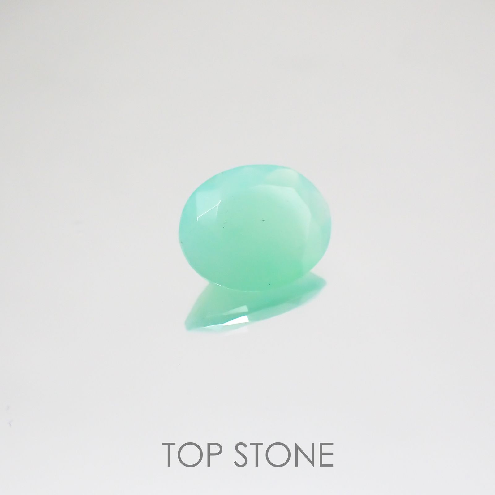 グリーンオパール(宝石名コモンオパール) 南アフリカ産 1.42ct 識別済[210510756]10×7.9mm前後