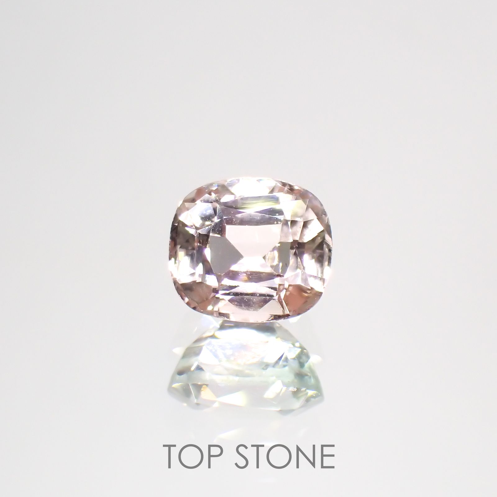 ピンクトルマリン アフガニスタン産 0.82ct[220114262]5.7x5.2mm前後