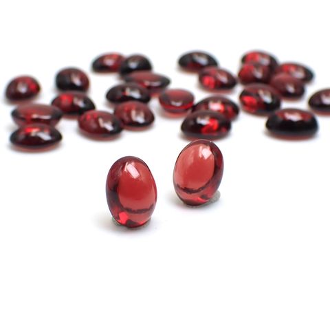 ◇ランダムセレクト◇パイロープアルマンディンガーネット モザンビーク産 約1.60ct / 8.1x6.1mm前後 [260532214]