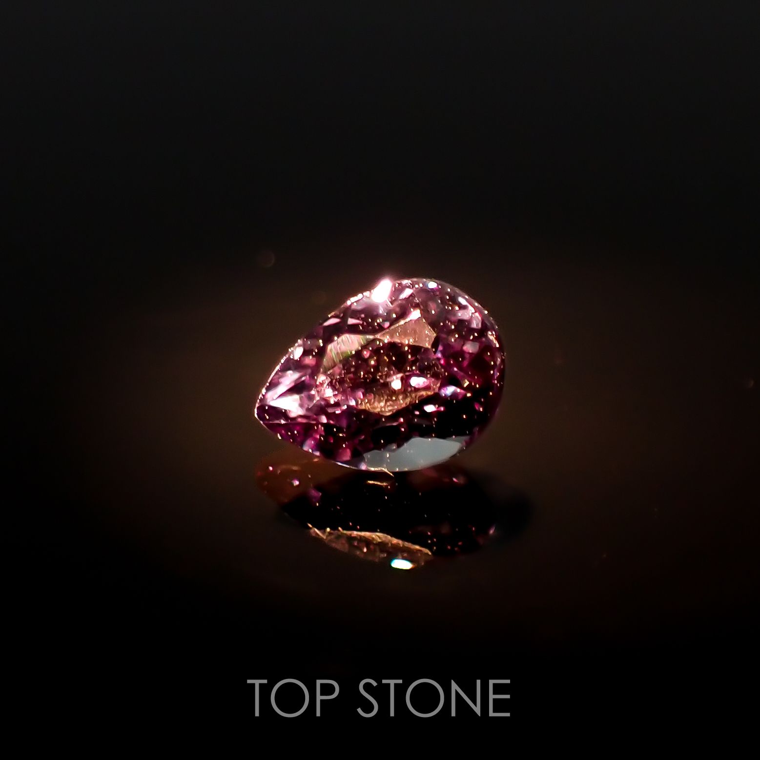 カラーチェンジガーネット アレキタイプ マダガスカル・ベキリー産 0.19ct[230119985]3.9x2.9mm前後