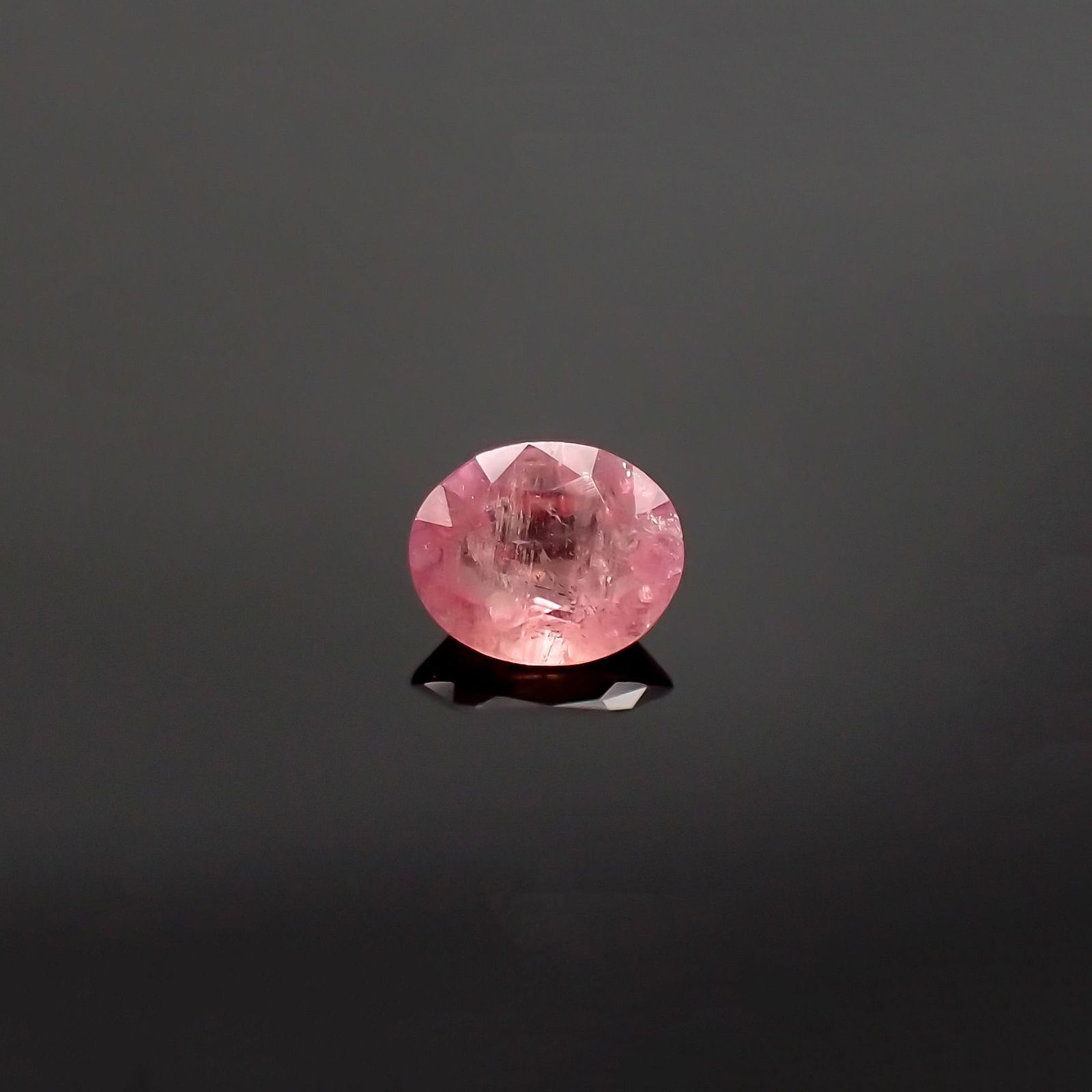 ペツォッタイト(ラズベリル)(宝石名ペツォッタイト) マダガスカル産 0.332ct ソ付(彩珠)[210711797]5.1×4.2mm前後