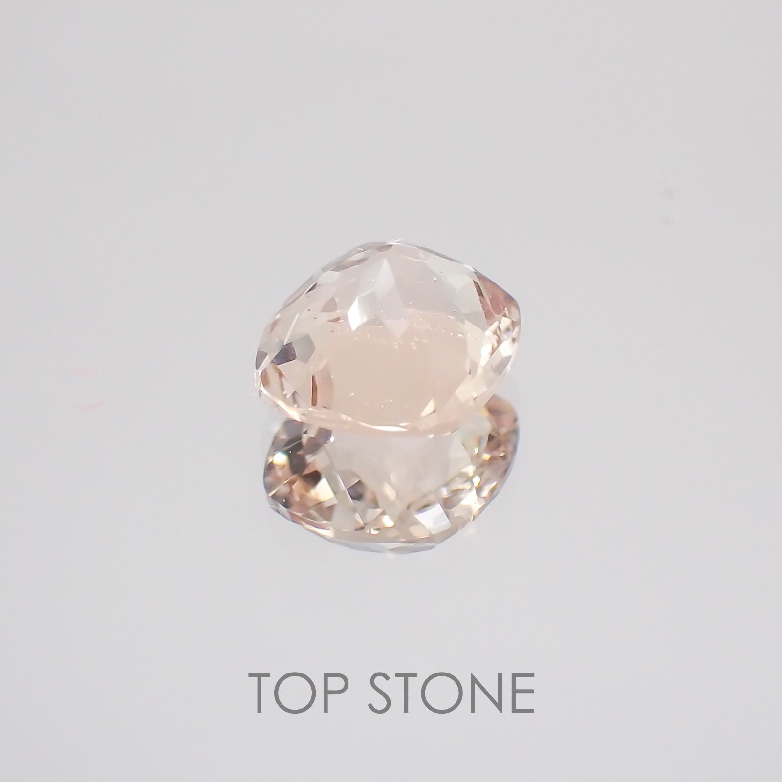 モルガナイト ナイジェリア産 ルース 1.04ct[21039109]6.9×6.2mm前後