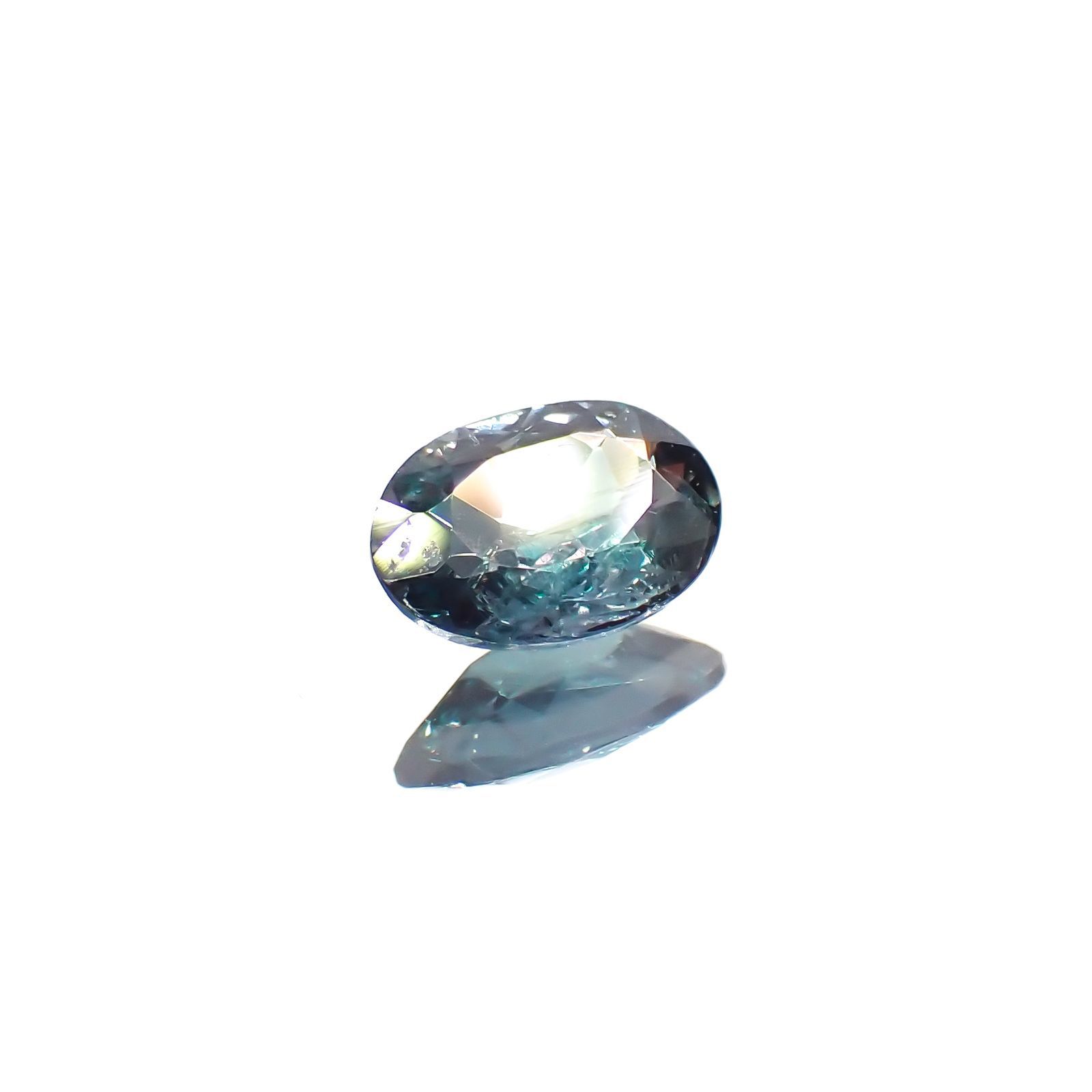 アレキサンドライト(宝石名アレキサンドライト)ブラジル産 0.24ct 識別済[220717142]4.9x3.4mm前後