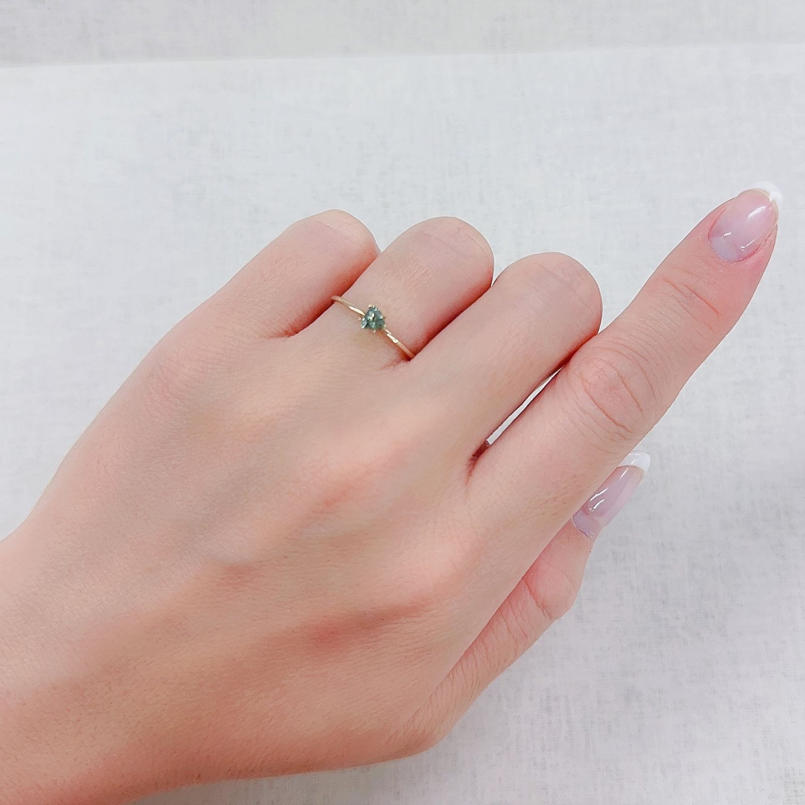 アレキサンドライト(宝石名アレキサンドライト)マダガスカル産 0.25ct 識別済[230522054]3.8x3.8mm前後