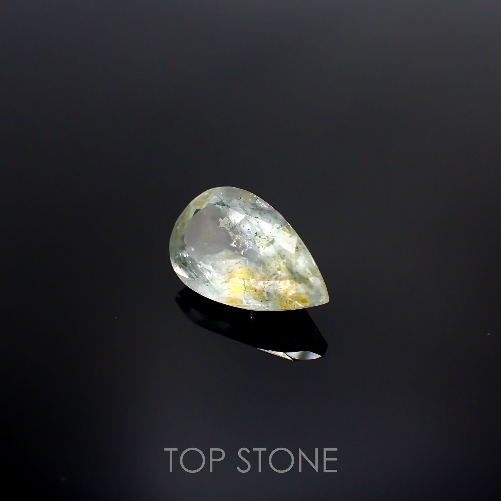 オーロラアクアマリン(宝石名シーン・アクアマリン) ブラジル産 8.991ct ソ付(彩珠)[210812719]18.7×11.3mm前後