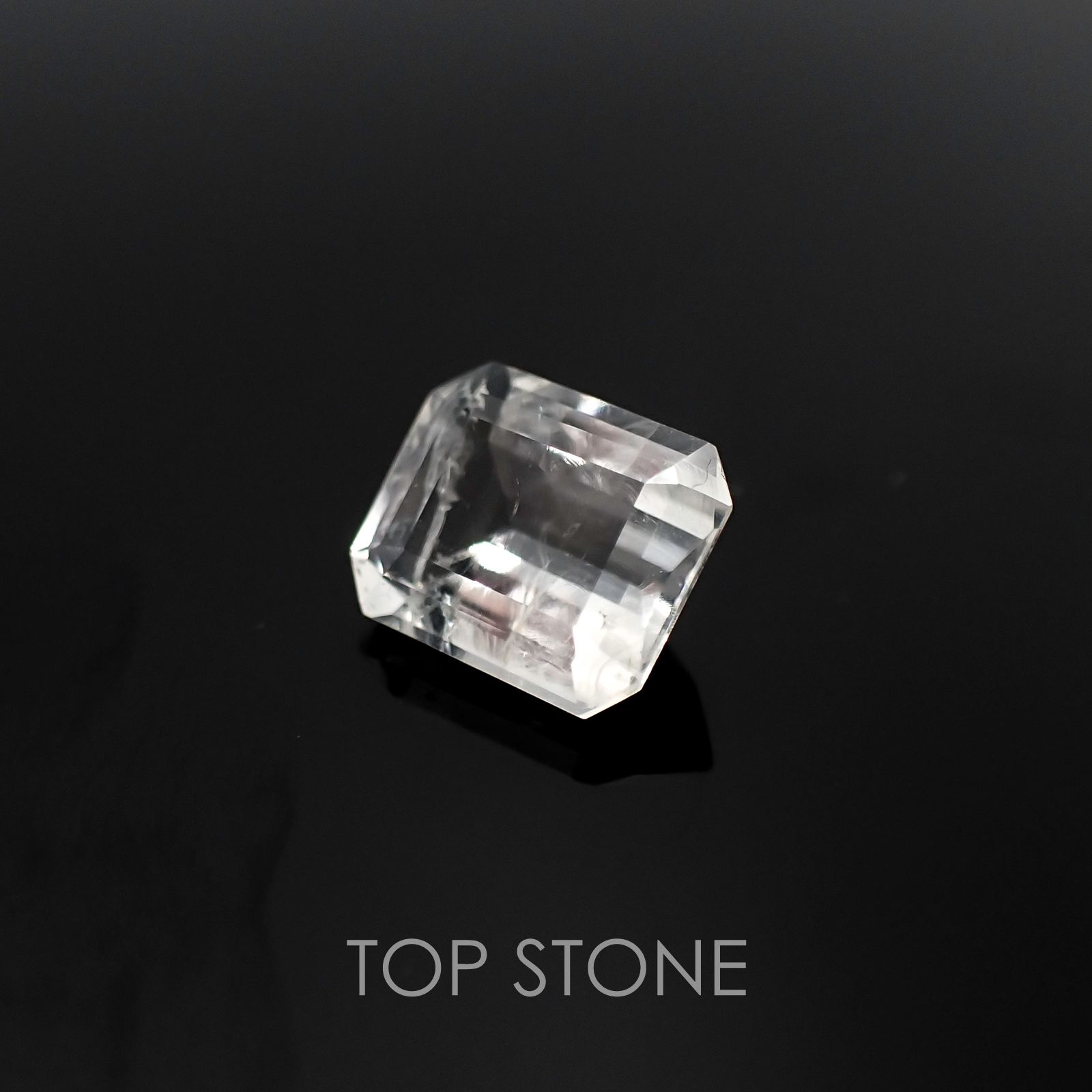 ハイアライトオパール(宝石名オパール) メキシコ産 1.78ct 識別済[20106373]8.7×7.2mm前後