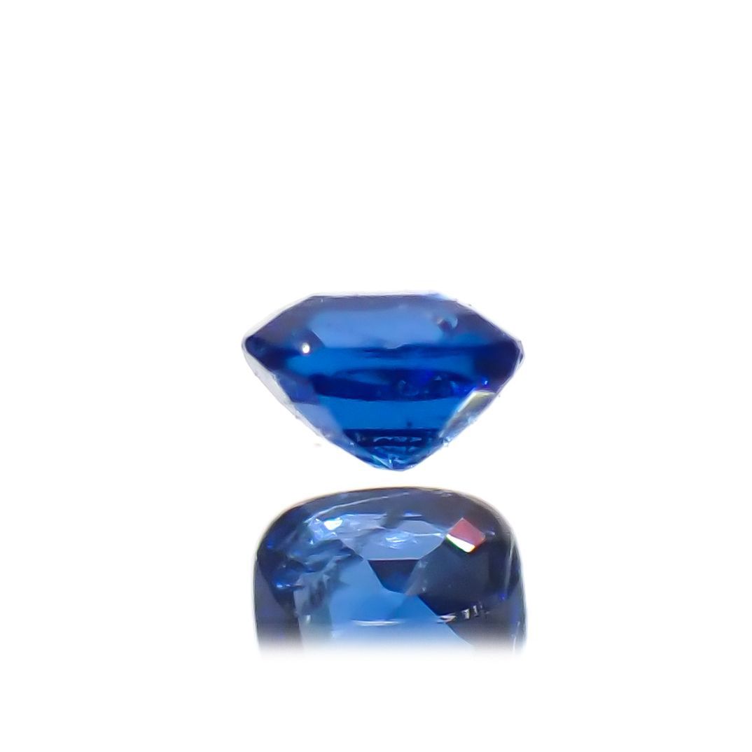 コバルトブルースピネル(宝石名コバルト ブルー・スピネル)ベトナム・ルクイエン産 0.046ct ソ付(彩珠)[221219525]2.1x1.9mm前後