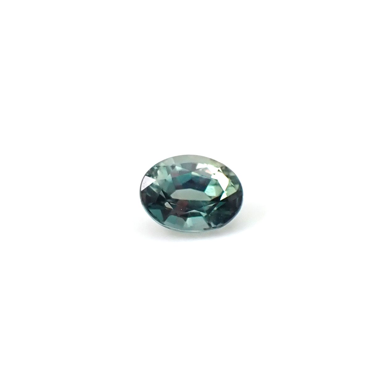アレキサンドライト ブラジル産 EmeraldMains社製 0.24ct / 4.1x3.1mm前後 [260131565]