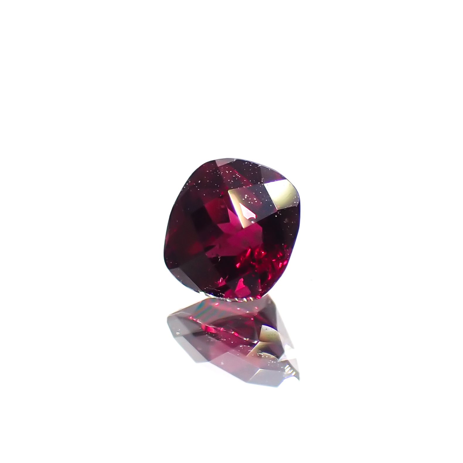 ◇チェッカーカット◇アントヒルガーネット(クロムパイロープガーネット) アメリカ・アリゾナ州産 0.38ct[230722881]4.1x4.1mm前後