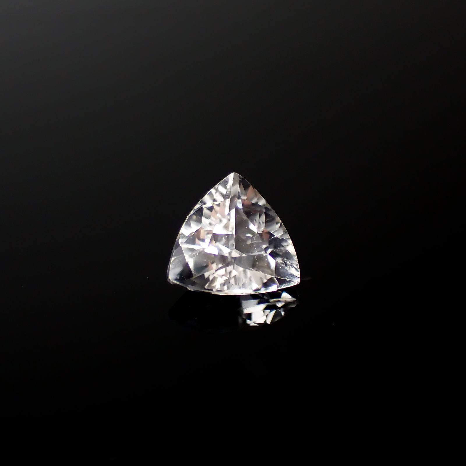 フェナカイト ブラジル産 0.87ct[240226266]6.8x6.6mm前後