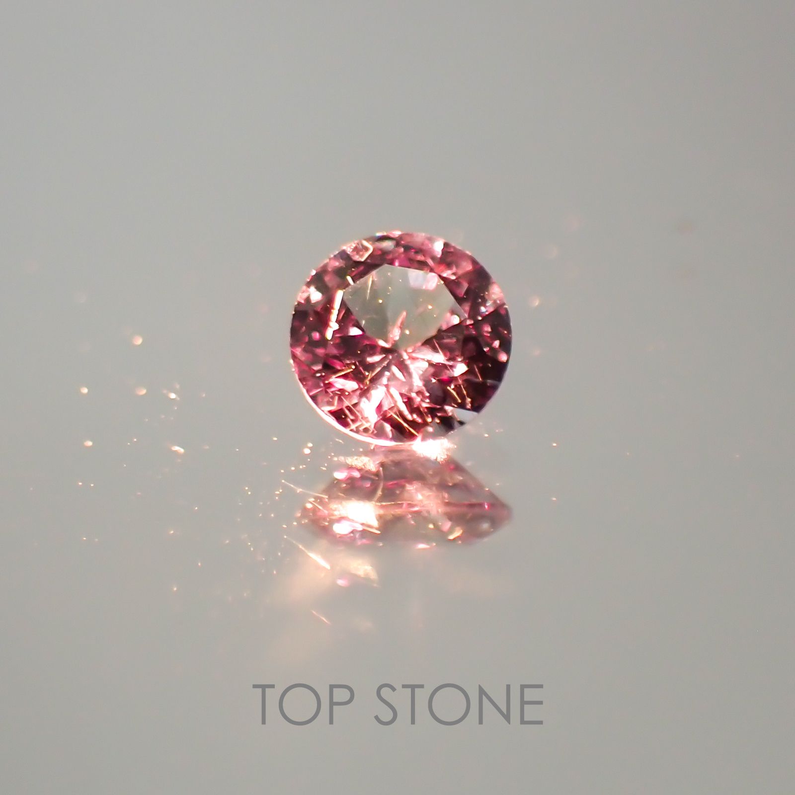 カラーチェンジガーネット(アレキタイプ) マダガスカル・ベキリー産 ルース 0.138ct[21029484]3.3×3.3mm前後