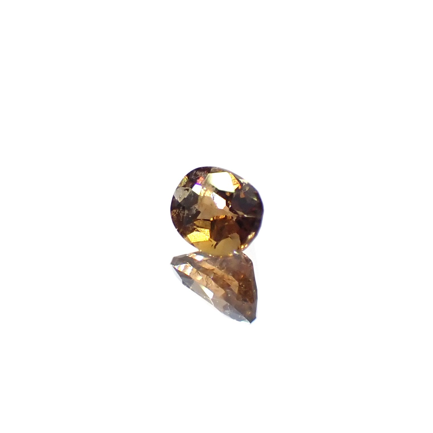 ゴールデンアイオライト マダガスカル産 0.20ct[240527659]4.3x3.3mm前後
