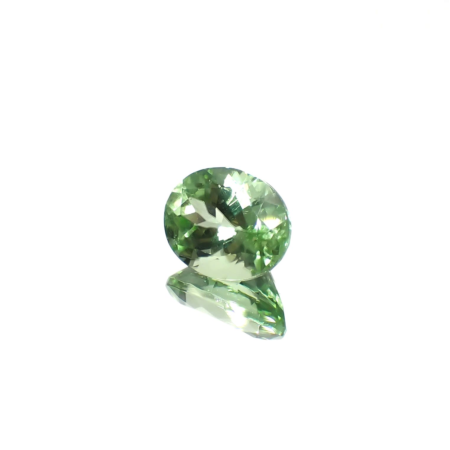 ペリドット(宝石名ペリドット)パキスタン産 3.232ct ソ付(彩珠)[240728518]10.2x8mm前後