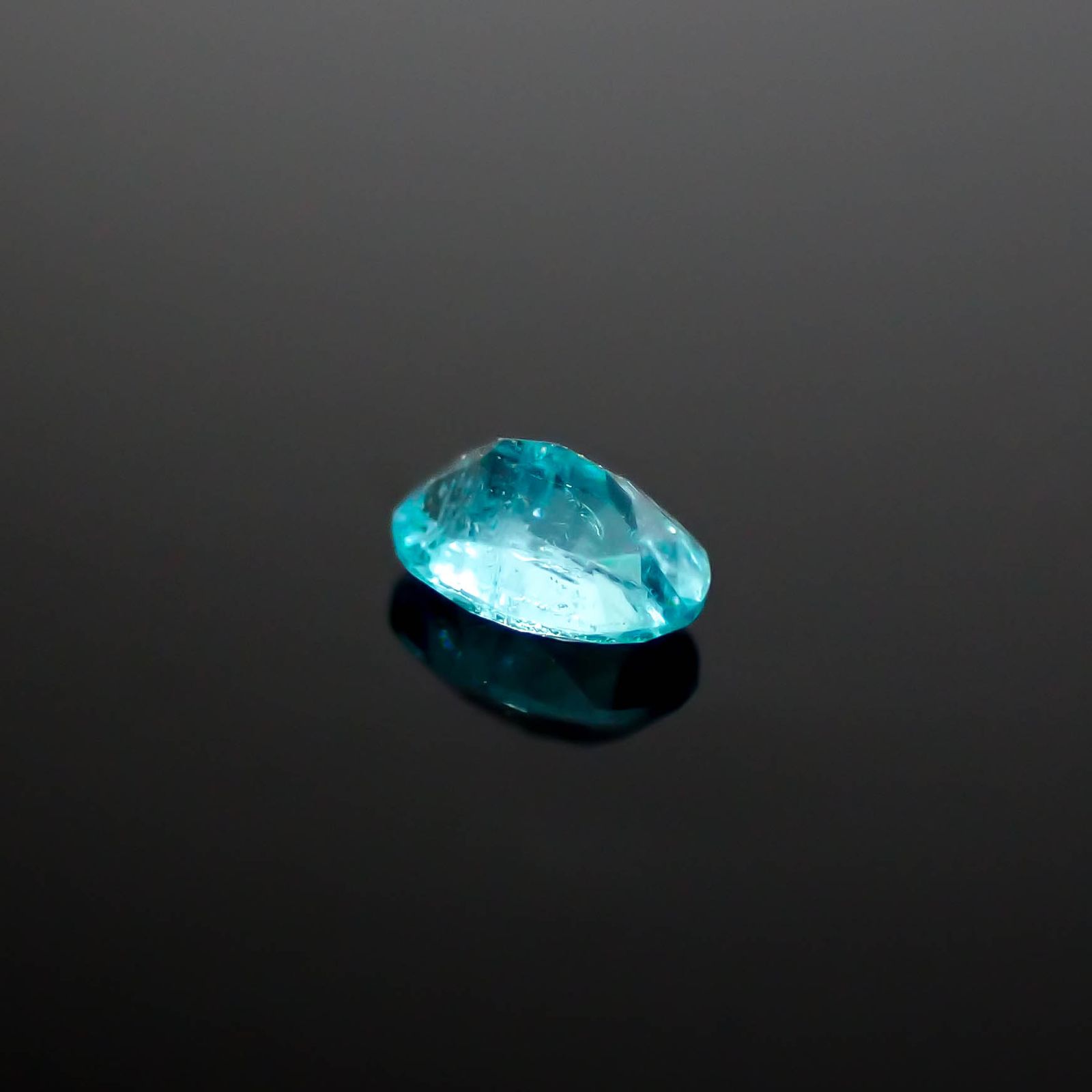 パライバトルマリン ブラジル産 0.067ct [250730739]3x2.1mm前後