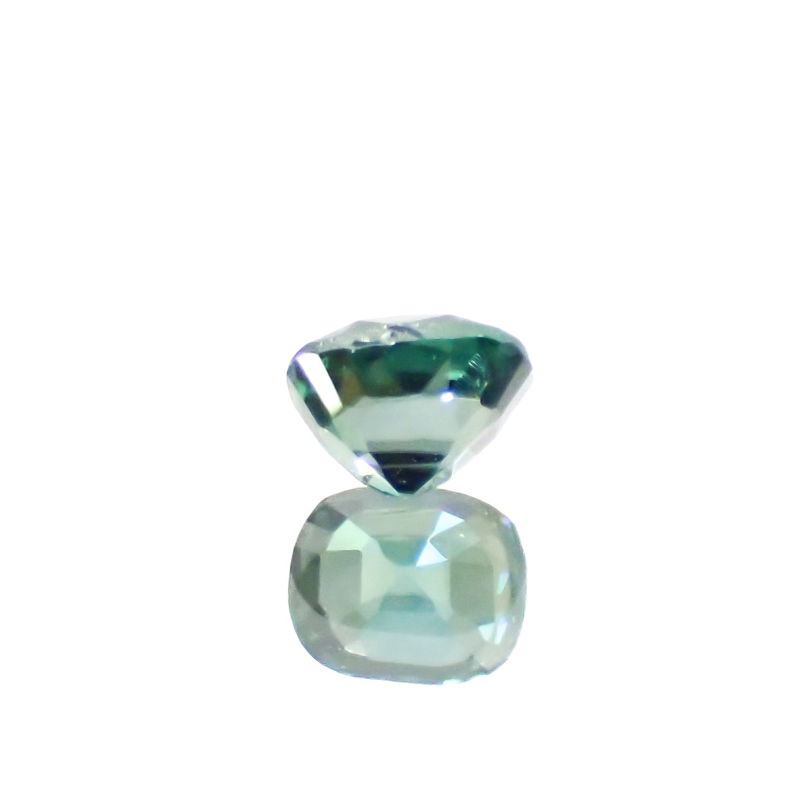 リバースカラーチェンジジルコン ミャンマー・モゴック産 0.39ct[240929173]3.9x3.1mm前後