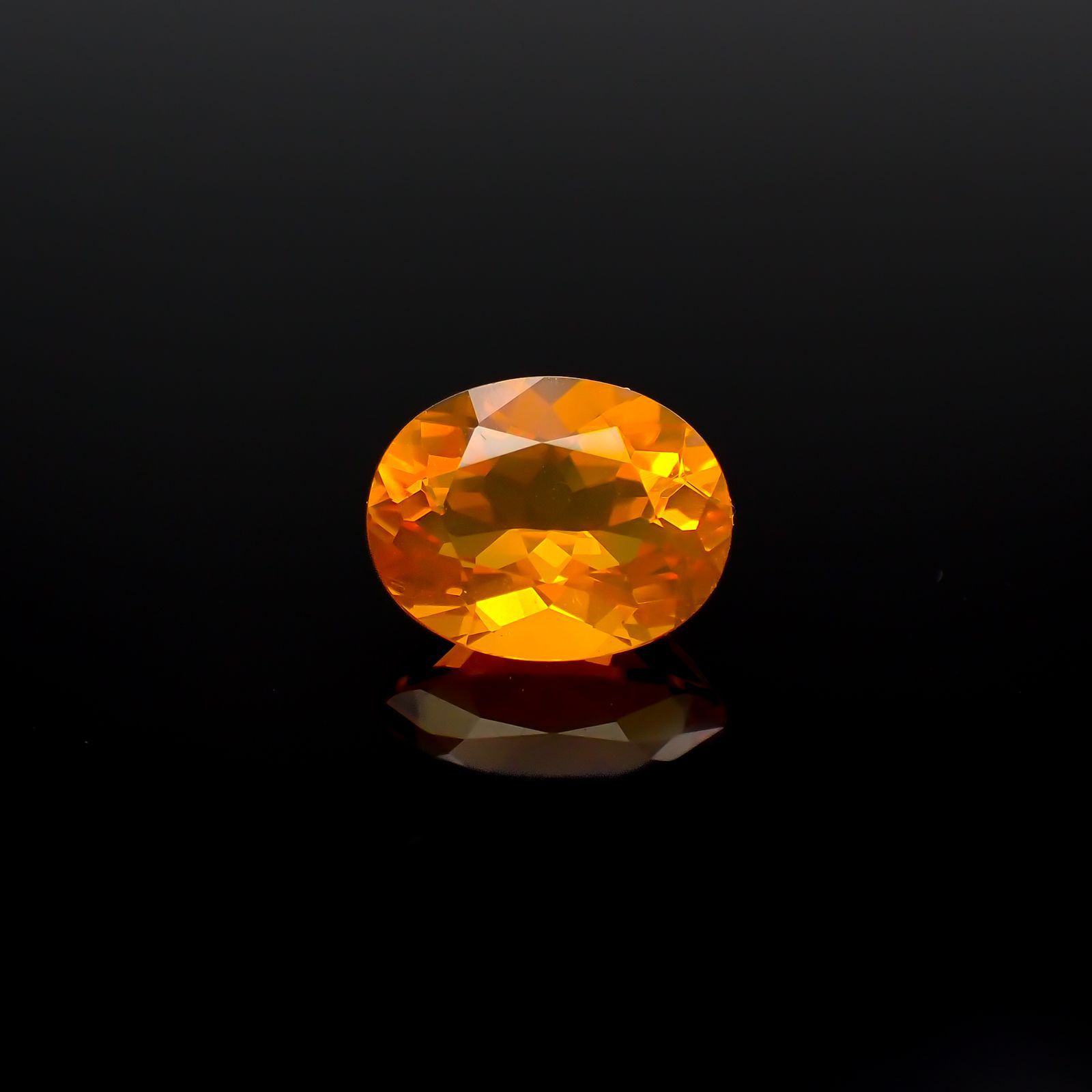 ファイヤーオパール メキシコ産 1.97ct[221018347]10.3x8.1mm前後