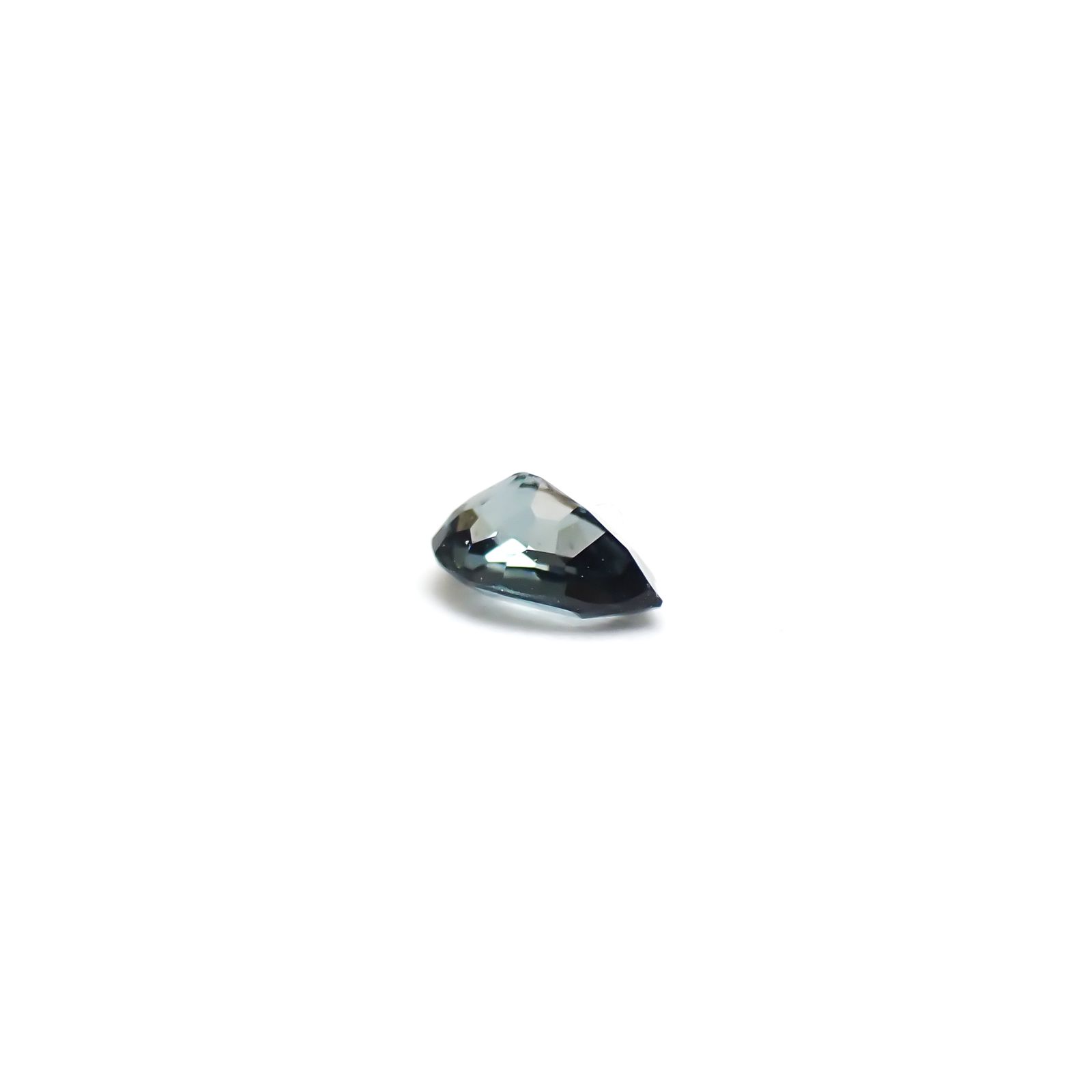 サファリン スリランカ産 0.12ct / 3.7x2.5mm前後 [260432055]