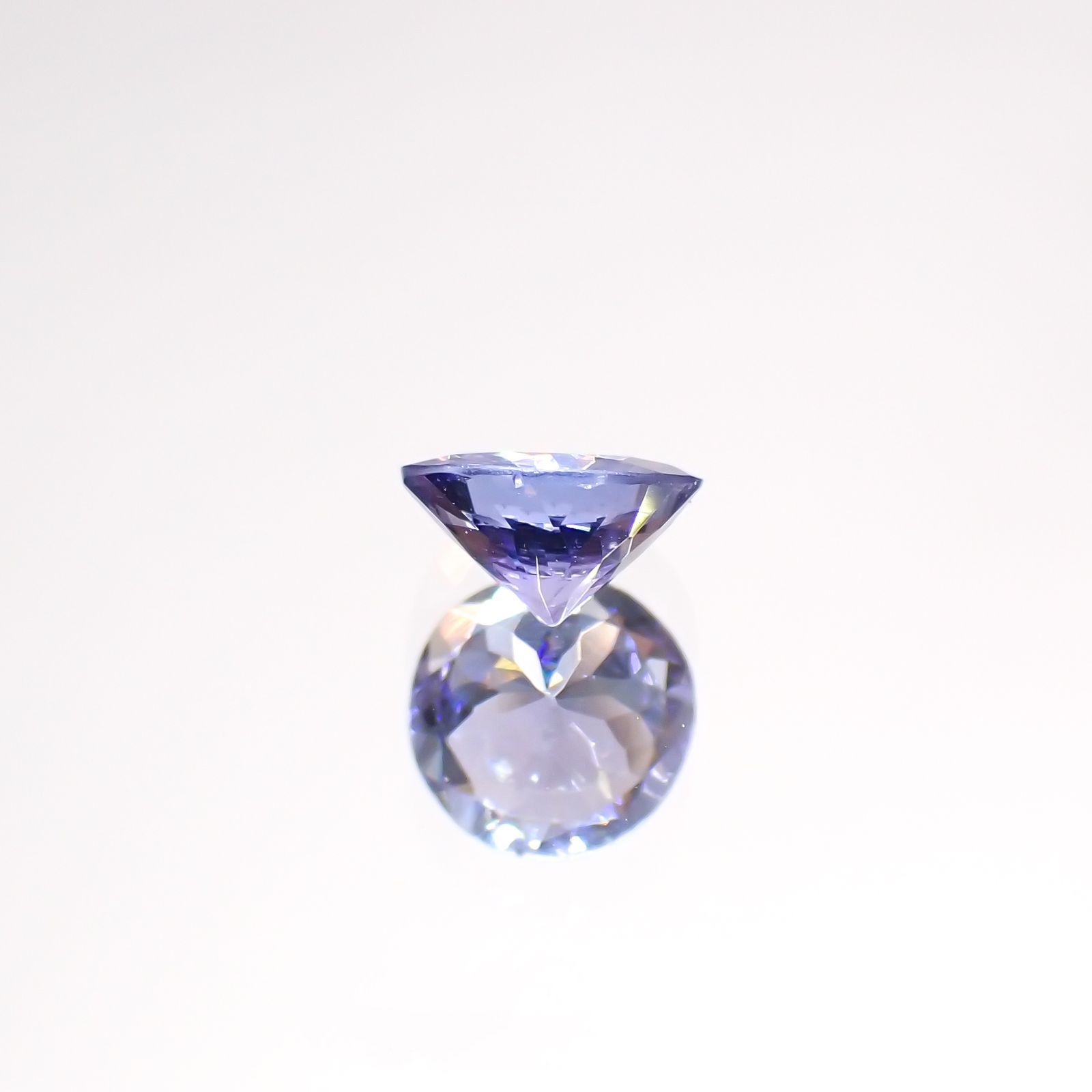 タンザナイト(宝石名タンザナイト)タンザニア産 0.67ct 識別済[220516040]5.9x5.9mm前後