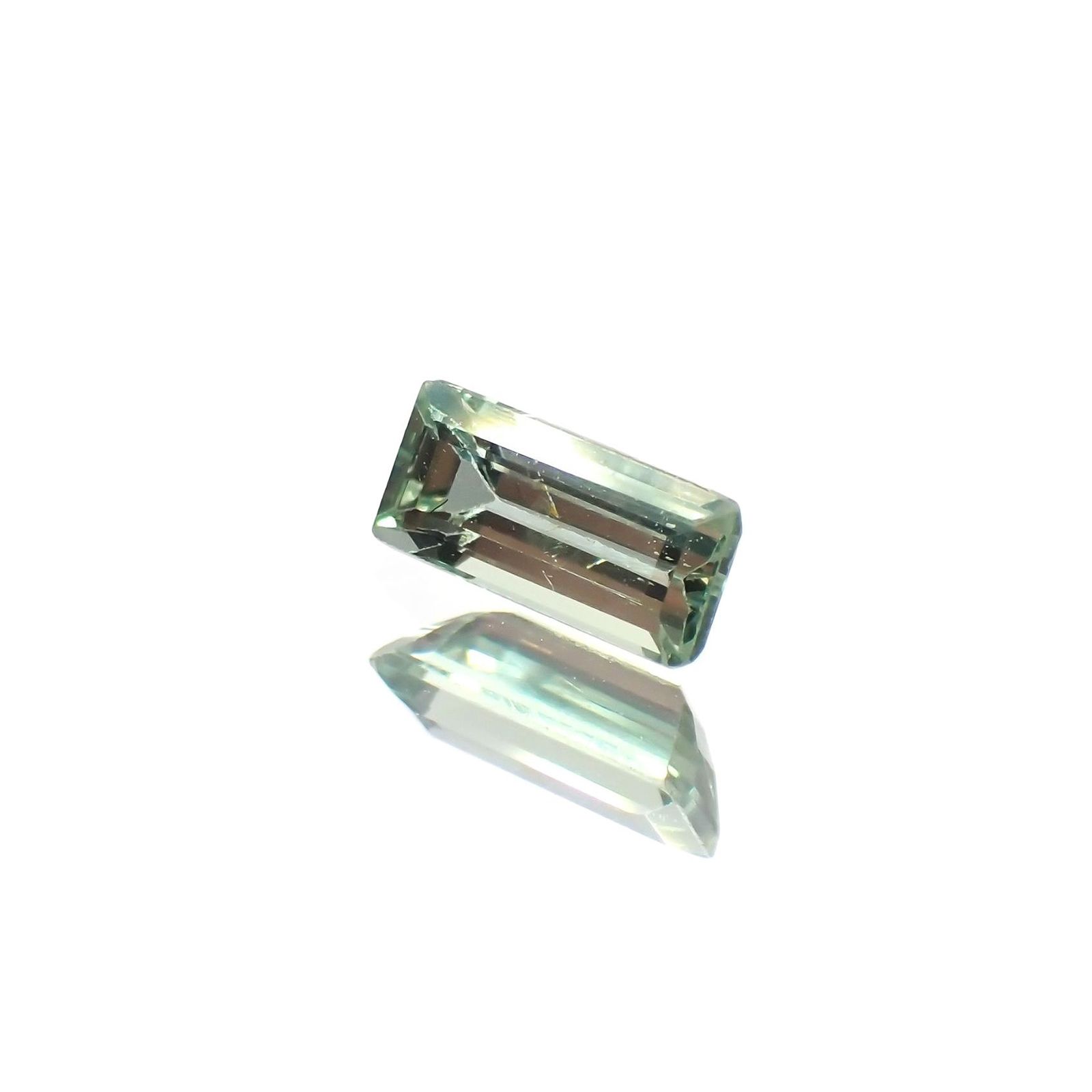 グリーンクリソベリル(宝石名クリソベリル)スリランカ/マダガスカル産 識別済 0.30ct / 5.3x2.5mm前後 [260514474]
