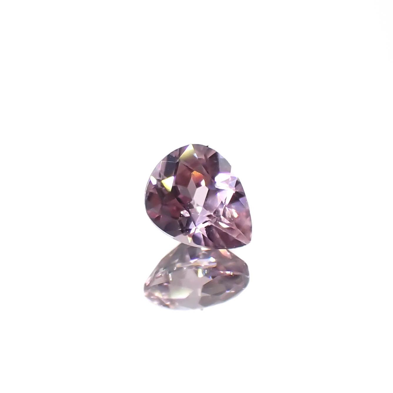 カラーシフト ピンクダイアスポア アフガニスタン産 0.41ct[240326985]5x4mm前後