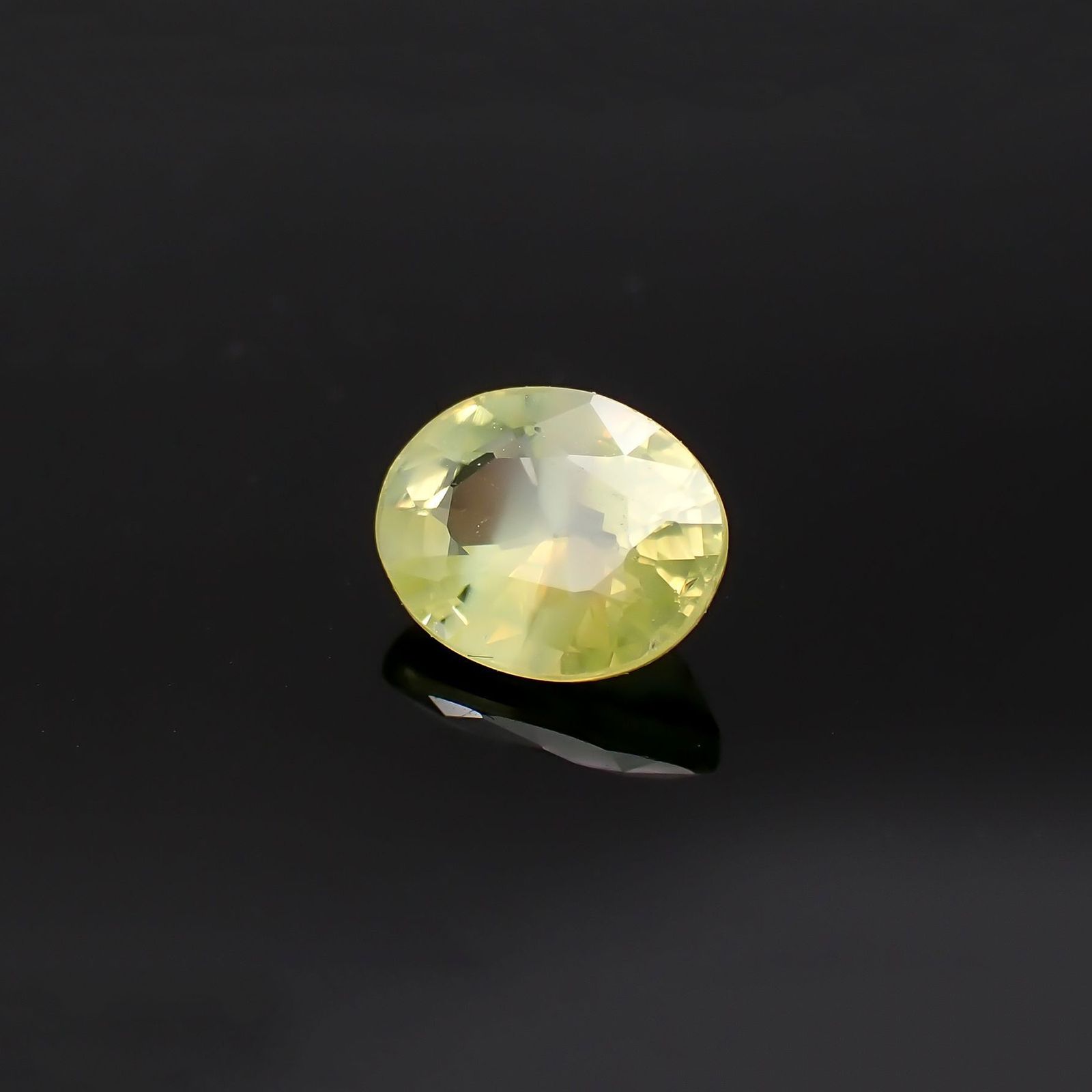 クリソベリル(宝石名クリソベリル)マダガスカル産 識別済 1.02ct / 6.7x5.4mm前後 [220817452]