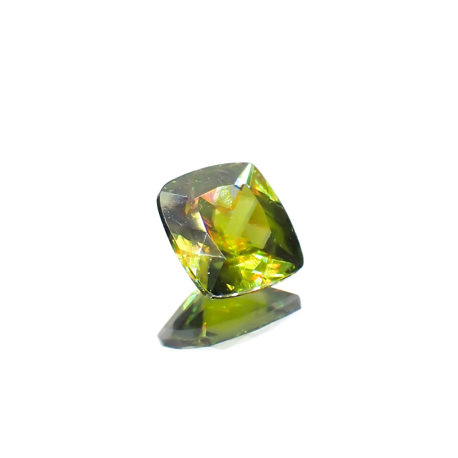 カラーチェンジスフェーン パキスタン産 0.79ct [230120040]5.9x5.5mm前後