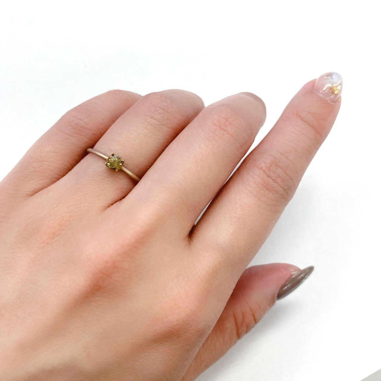 シンハライト スリランカ産 ルース 0.28ct[210510693]3.9×3.9mm前後