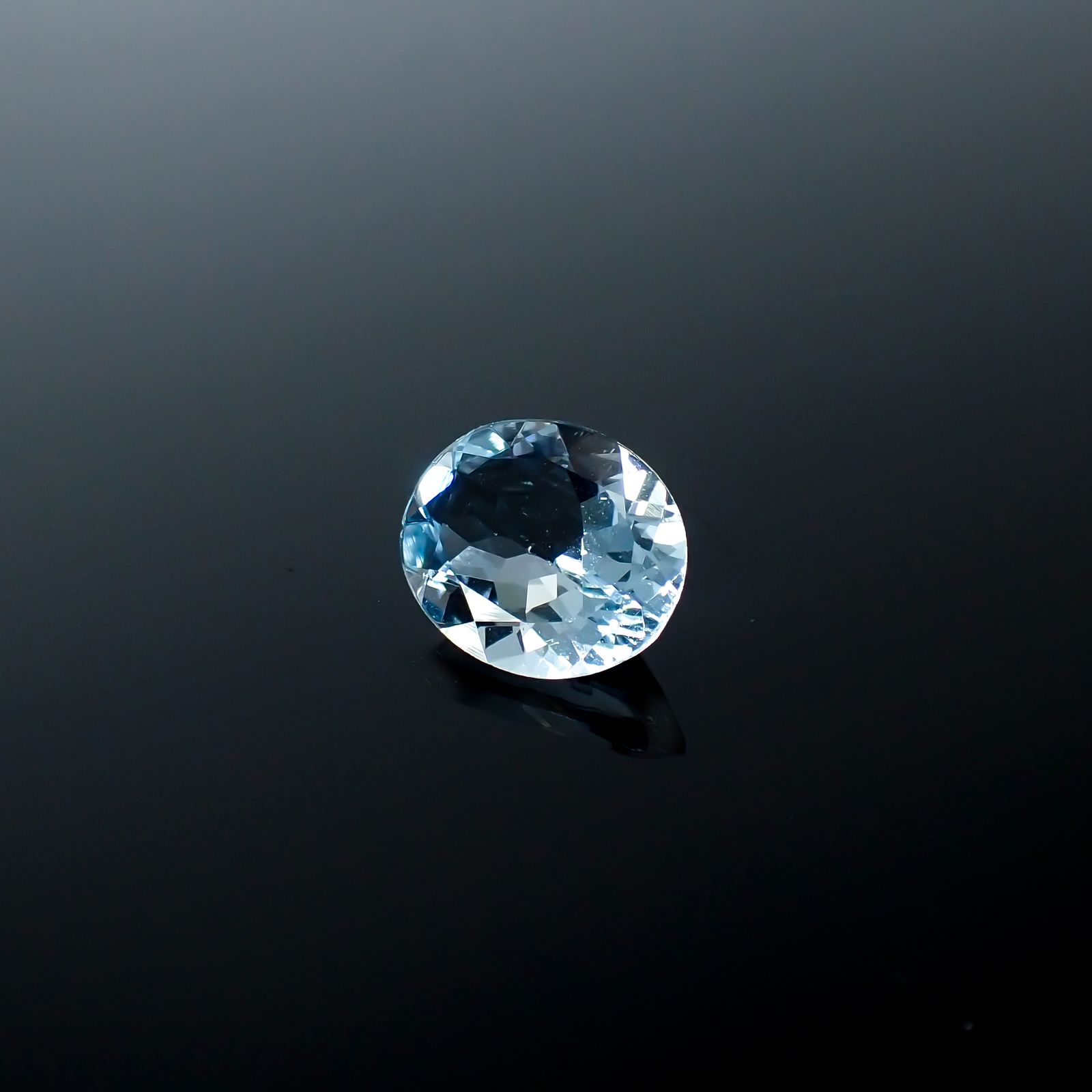 アクアマリン モザンビーク産 2.57ct[240125405]10.8x8.8mm前後
